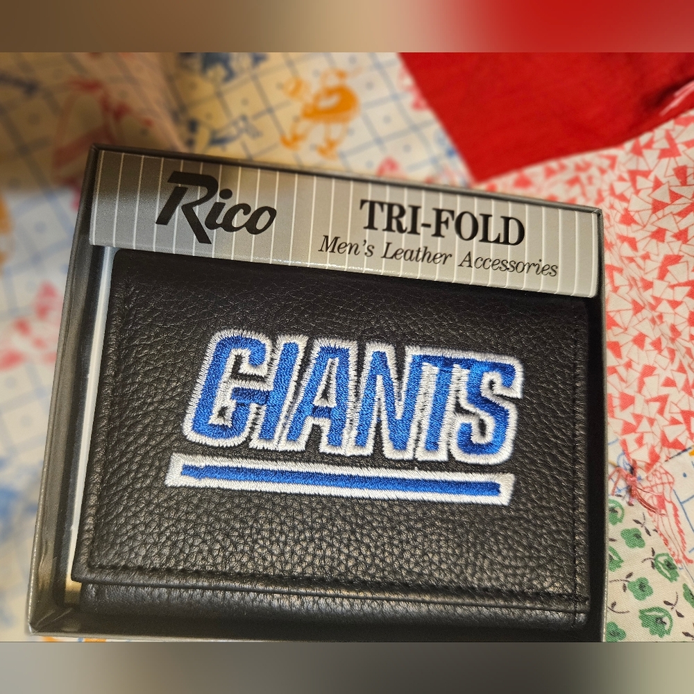 Men's NIB NY Giants NFL Tri fold Wallet
